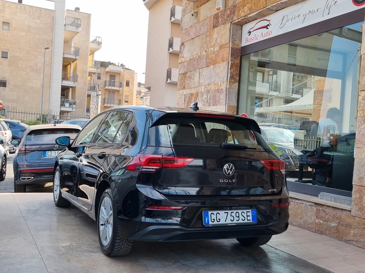 Volkswagen Golf VIII 2020 1.0 etsi evo Life 110cv dsg