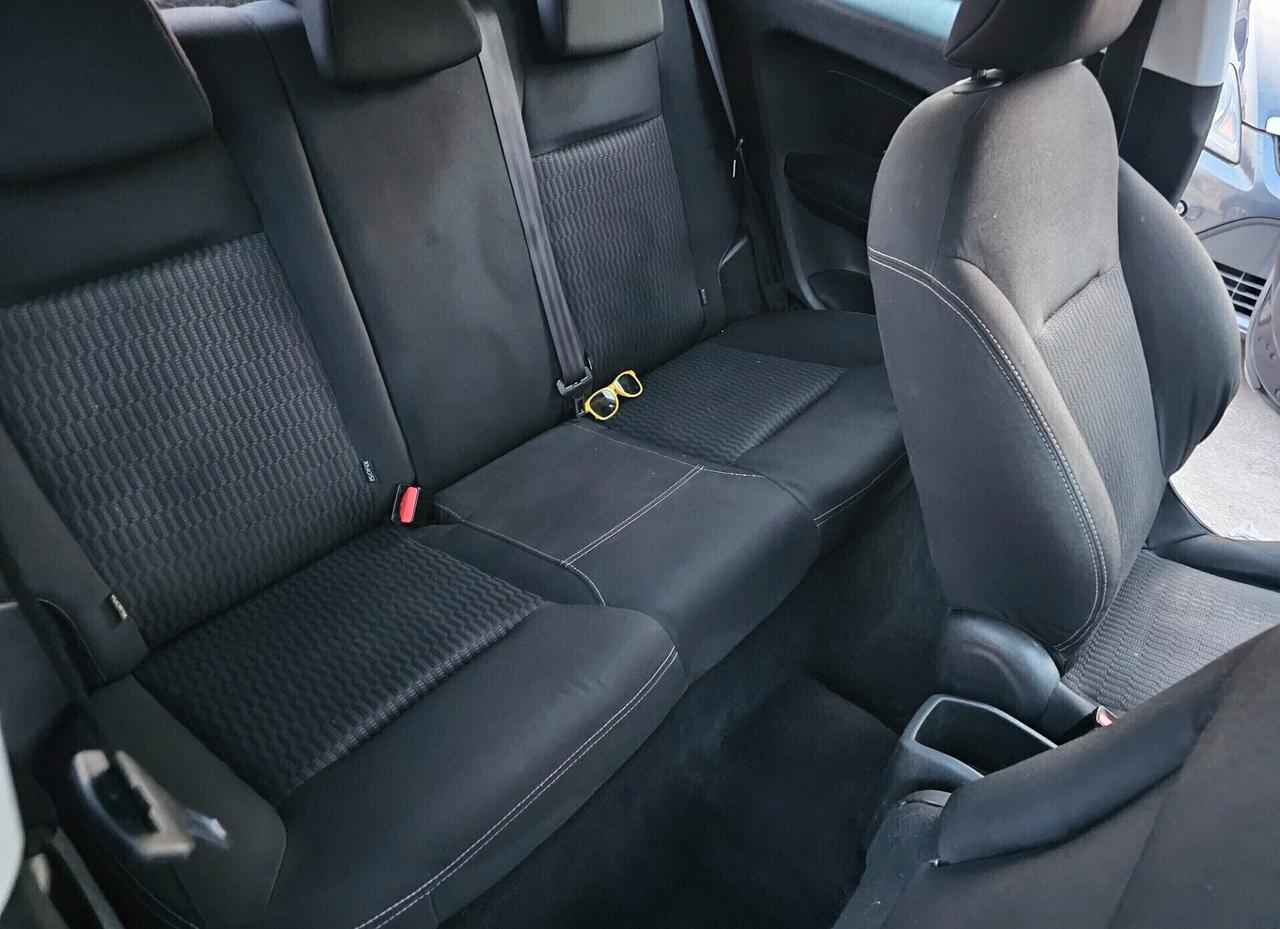 Peugeot 208 GPL GUIDABILE DA NEOPATENTATI