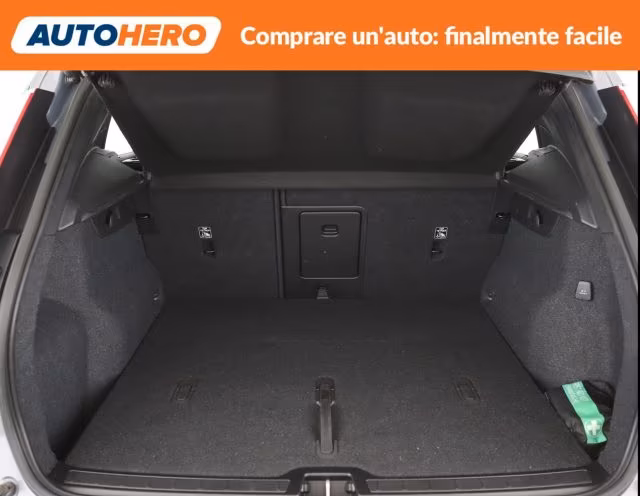 VOLVO XC40 B4 AWD automatico Plus Dark