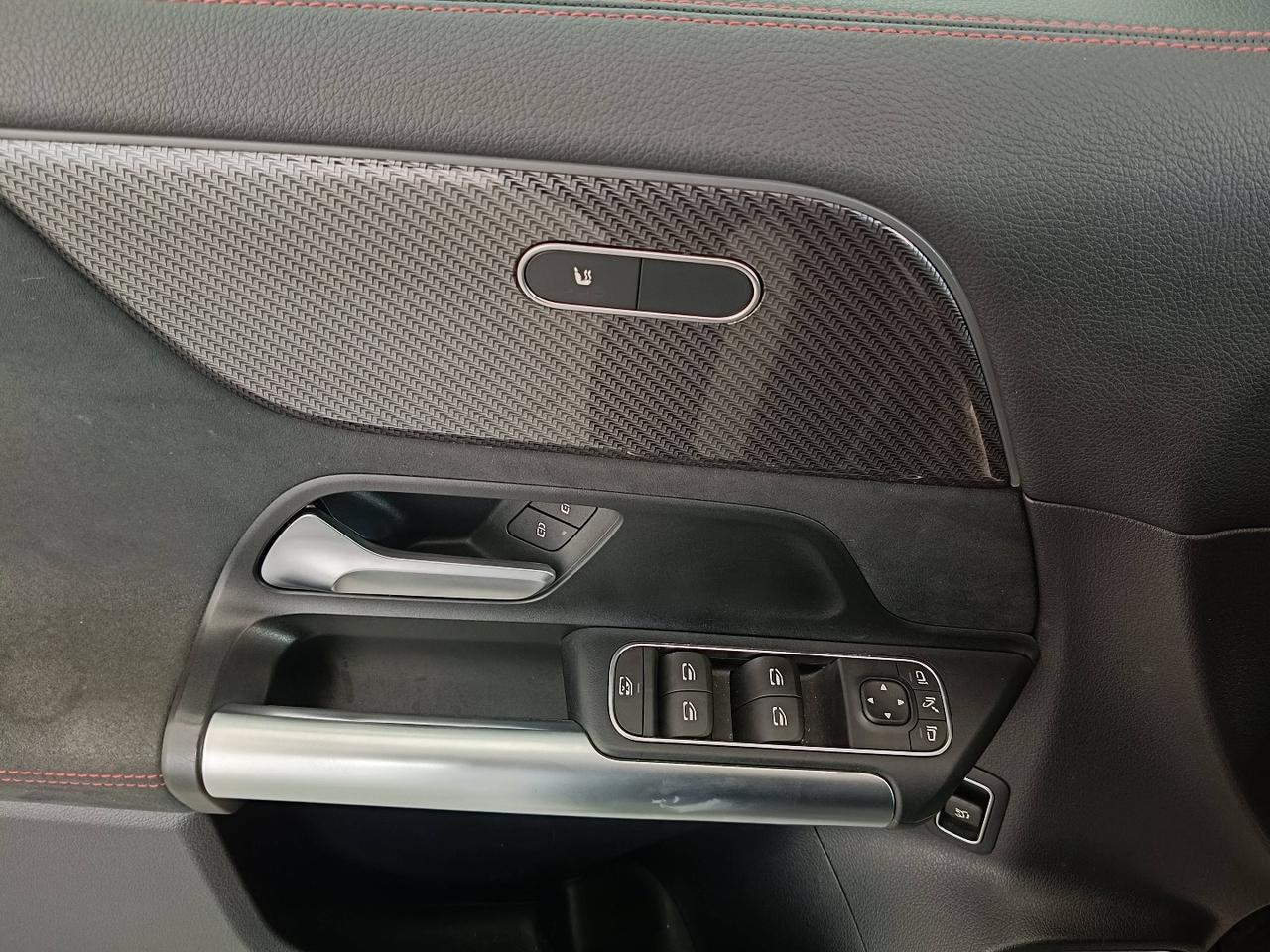 Mercedes-Benz GLA-H247 2023 - GLA 200 d AMG Line Premium 4matic auto