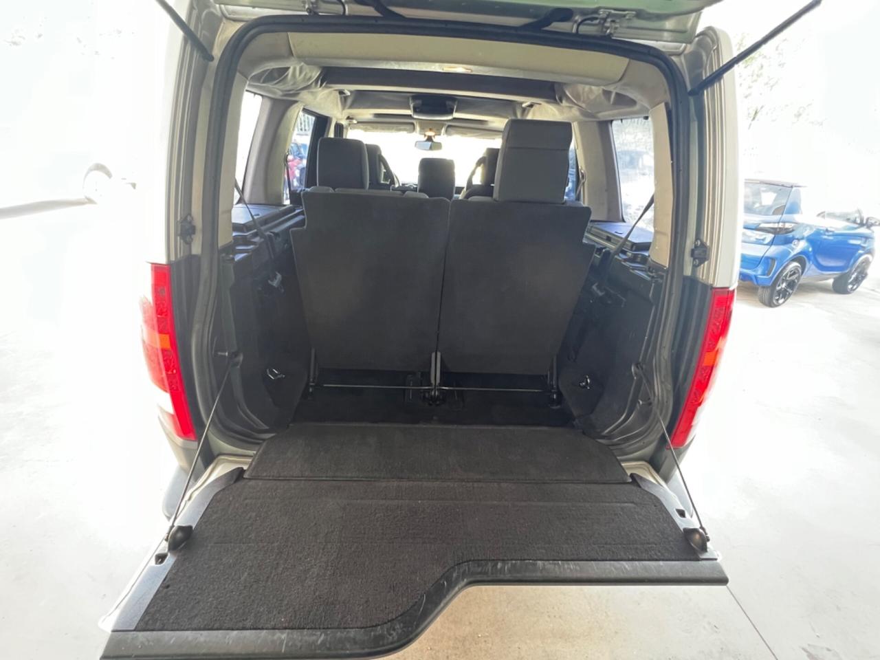 Land Rover Discovery 3 2.7 TDV6 SE