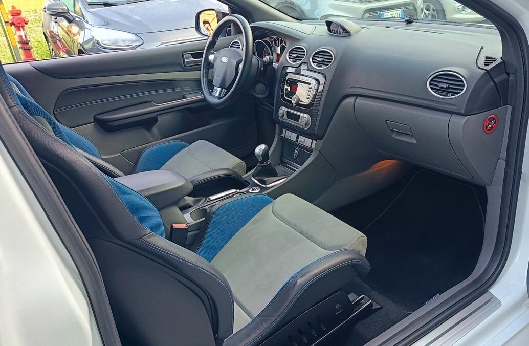 Ford Focus 2.5T (305CV) 3p. RS