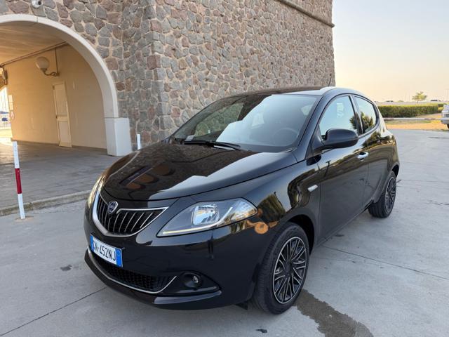LANCIA Ypsilon GOLD+NAVI CARPLAY+SENSORI+LED