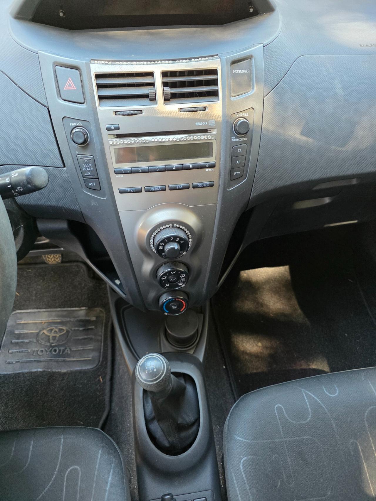 Toyota Yaris 1.0 BENZINA 5 PORTE SOL