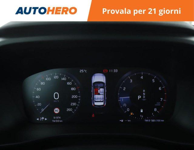 VOLVO XC40 B5 AWD Geartronic R-design