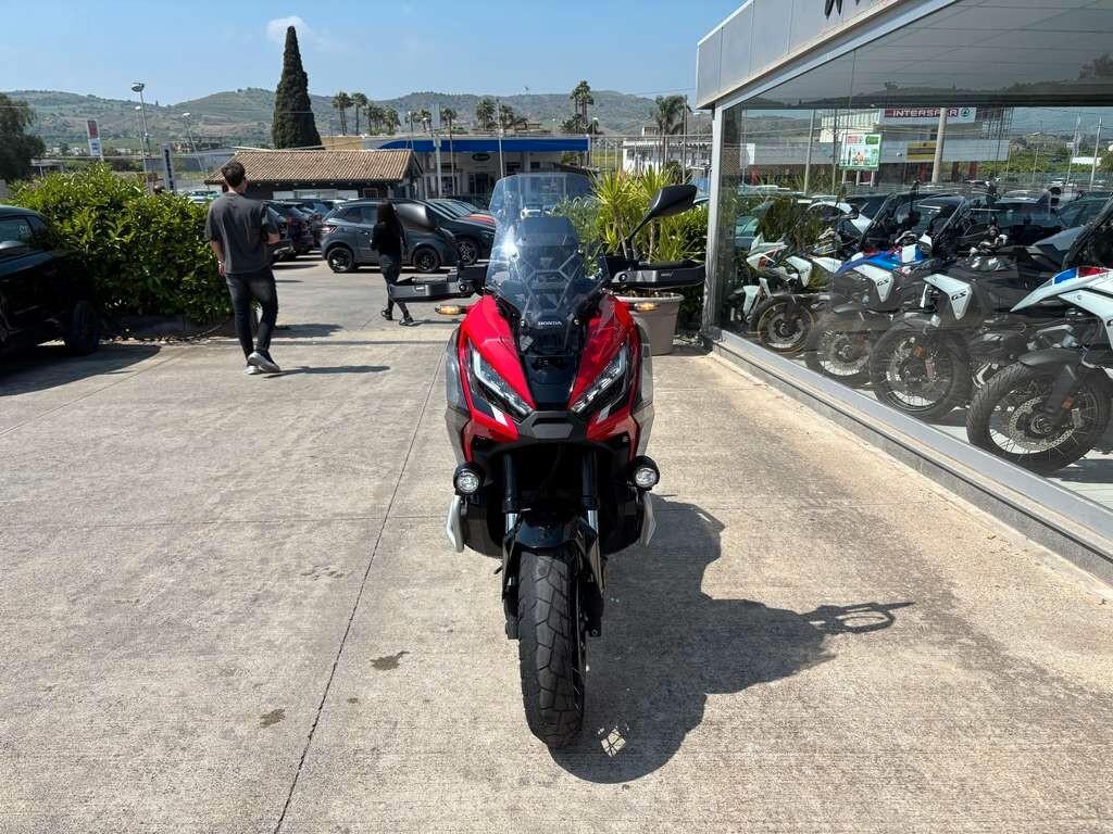 Honda X-ADV 750 2023 / KM 10.000 Tua a solo 109 Euro al mese