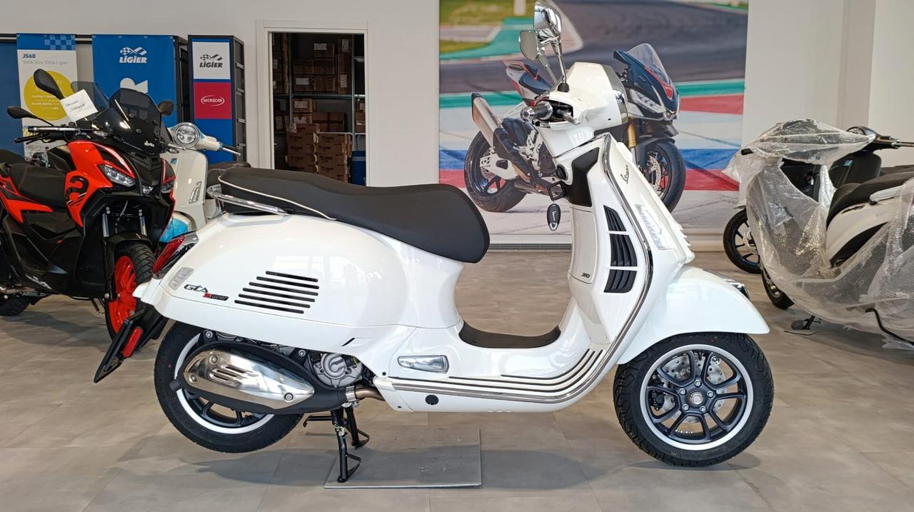 Piaggio Vespa 310 GTS hpe Euro 5+