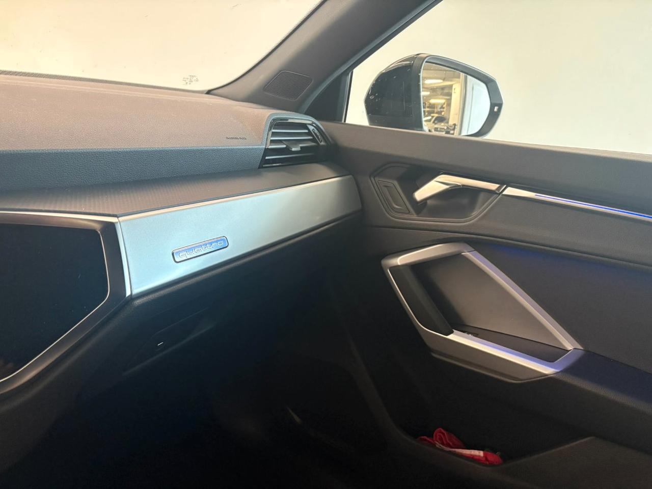 Audi Q3 Sportback 40 2.0 tdi Identity Black quattro 193cv s-tronic