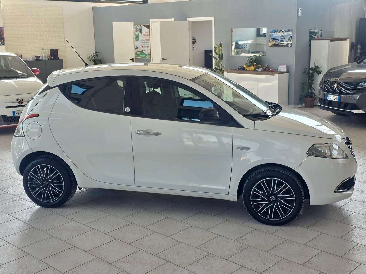 Lancia Ypsilon 1.2 69 CV 5 porte GPL Ecochic Gold