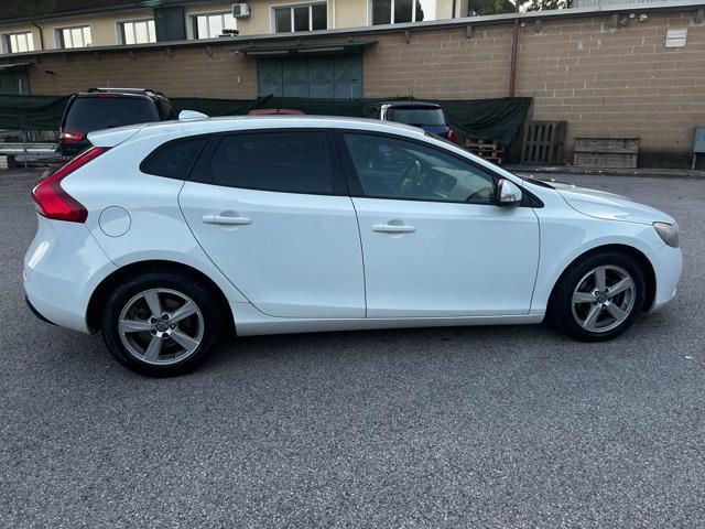 VOLVO V40 D2 1.6 Momentum senza nessun lavoro da fare