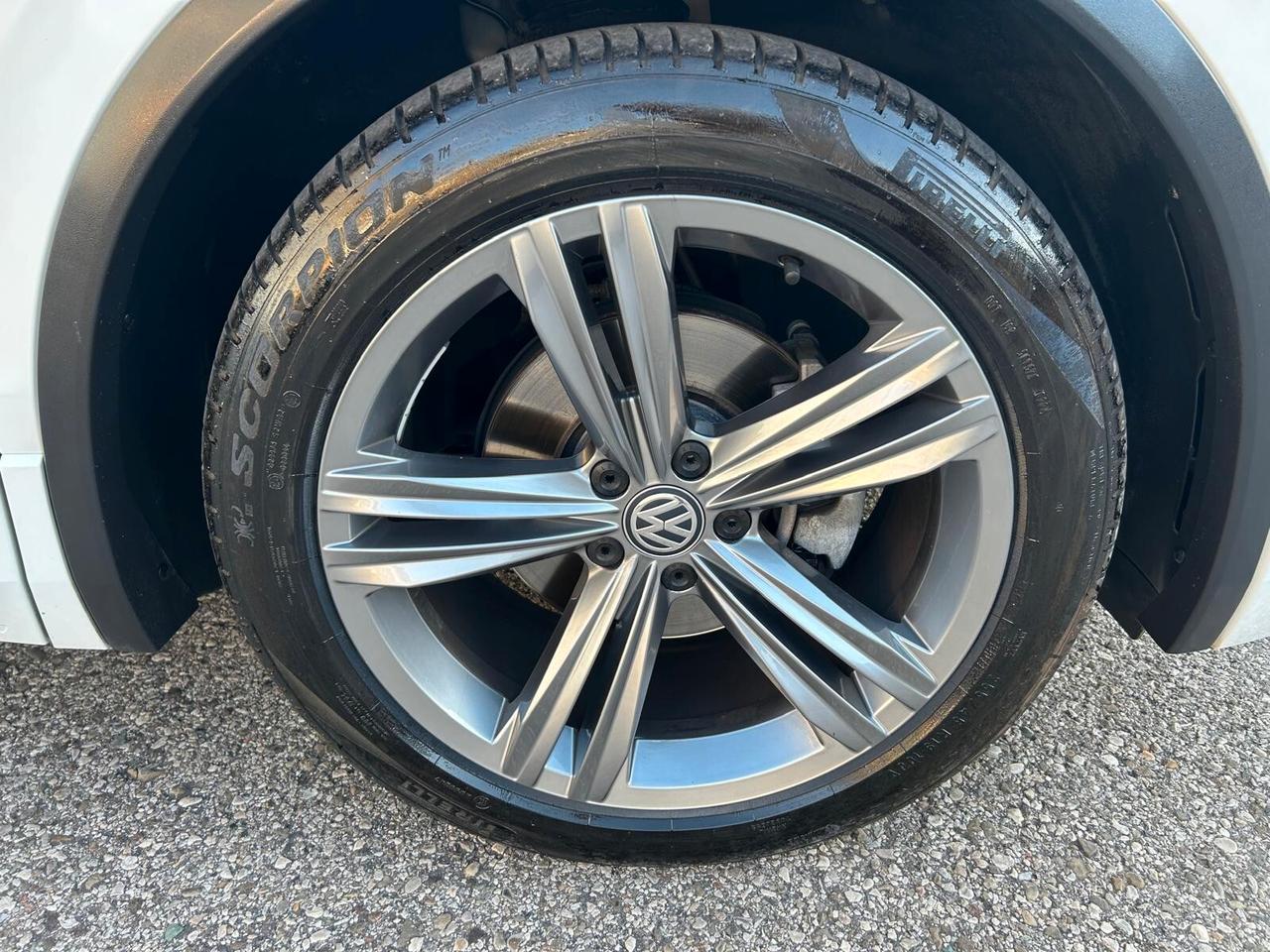 Volkswagen Tiguan 2.0 TDI SCR DSG R-LINE PACK