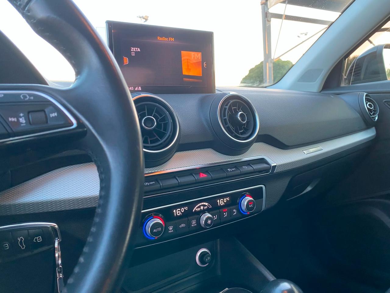 Audi Q2 30 TDI S tronic Business Design