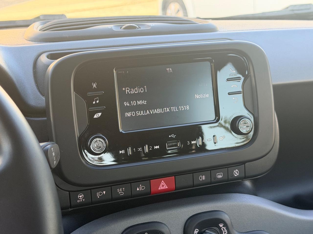 Fiat Panda 1.0 FireFly Hybrid 15.000 KM