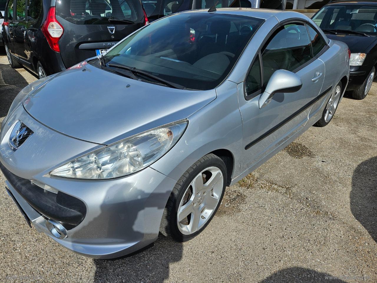 PEUGEOT 207 1.6 HDi 110 CV CC Féline