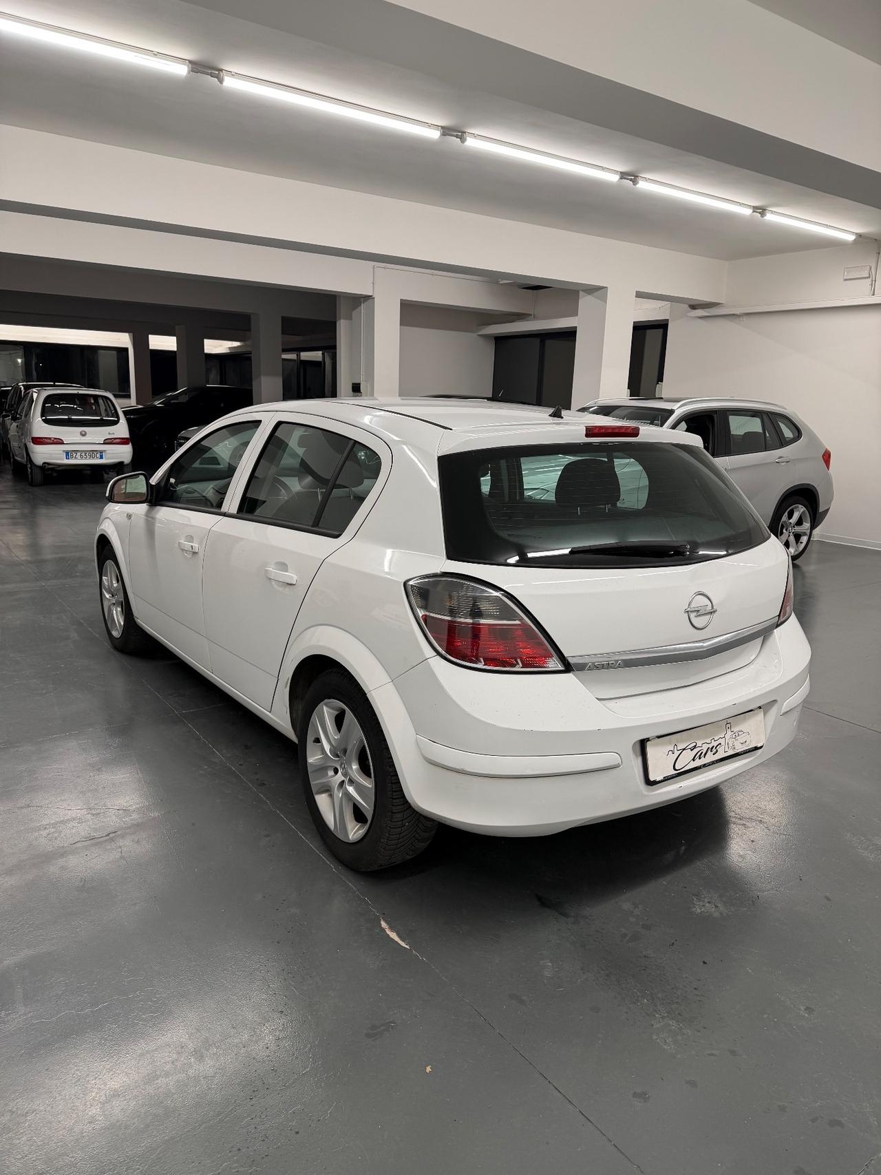 Opel Astra 1.4 16V GPL-TECH 5 porte Enjoy