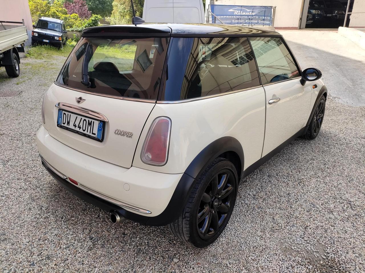 Mini 1.6 16V Cooper Harman Cardon