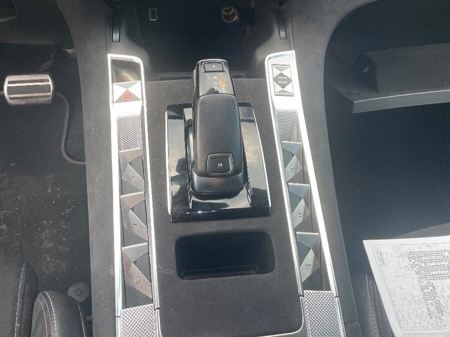 DS DS7 1.5cc BlueHDi 130cv Auto. PERFORMANCE LINE +