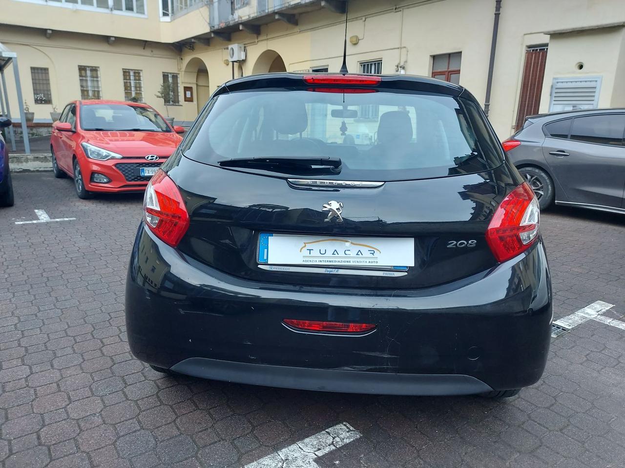 Peugeot 208 Allure 1.4 HDI 68 cv neopatentati