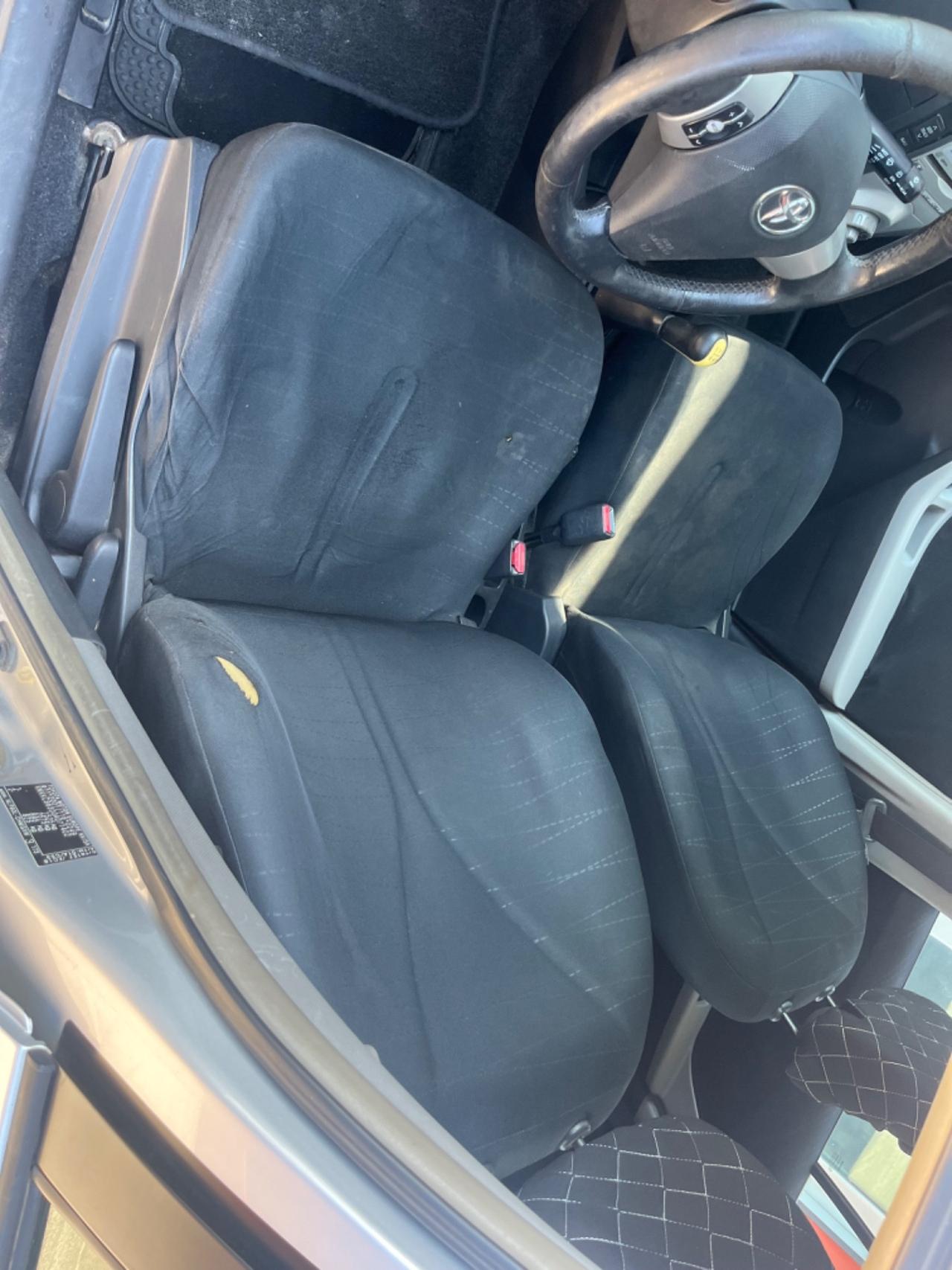 Toyota Yaris 1.4 D-4D 5 porte Sol