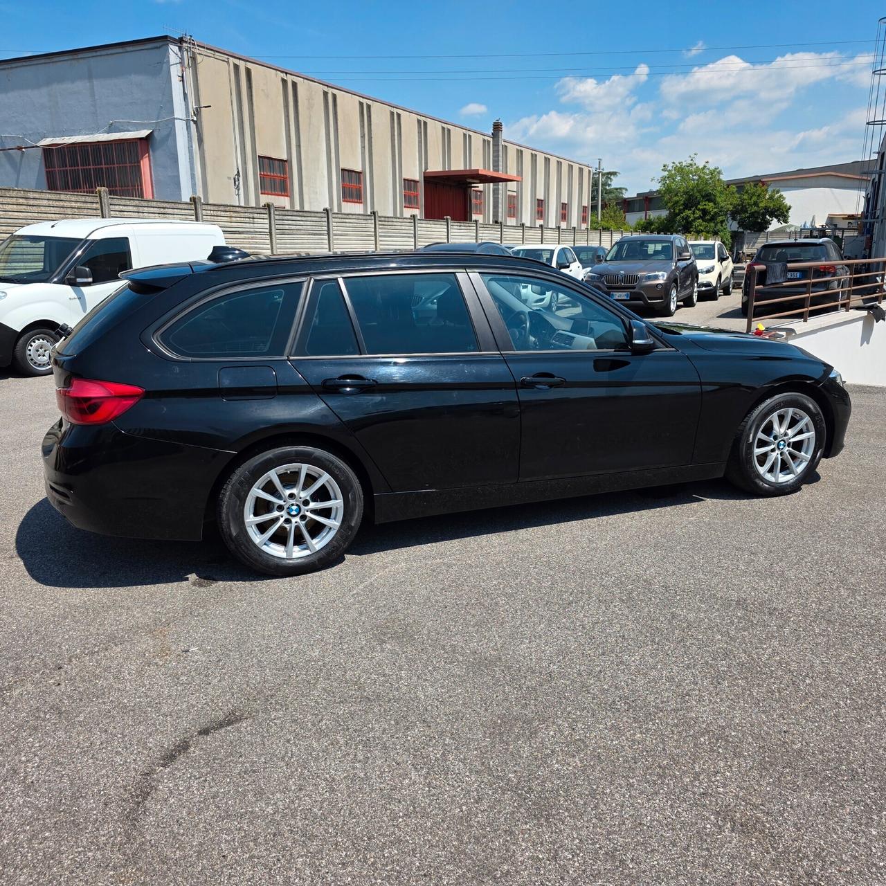 Bmw 318 318d Touring Business Advantage aut. IVA ESPOSTA