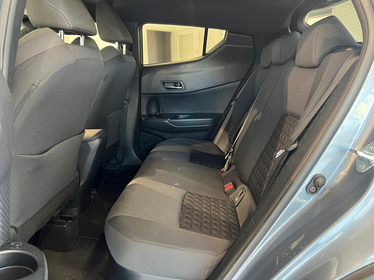 C-HR 1.8 Hybrid E-CVT Trend