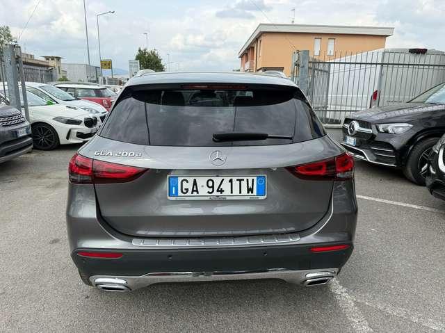 Mercedes-Benz GLA 200 GLA 200 d Premium auto