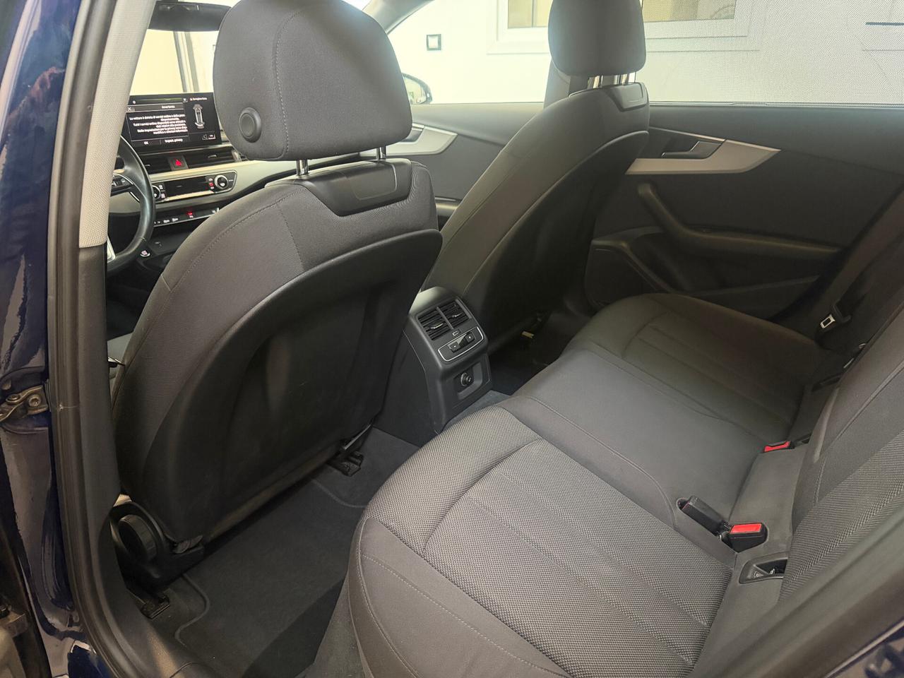 Audi A4 Avant 35 TDI/163 CV S tronic Business Advanced