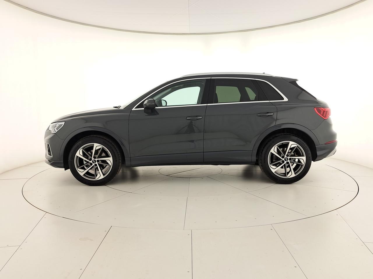Audi Q3 35 1.5 tfsi business advanced s-tronic