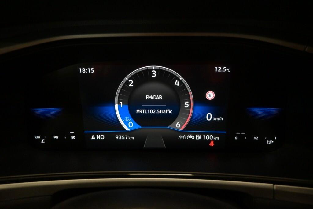 VOLKSWAGEN T-ROC 2.0 TDI 115CV 6M. SCR LIFE ( FARI LED - ADAPTIVE CRUISE - DIGITAL COCKPIT - NAVI - APP CONNECT - PARK ASSIST - TETTO BICOLORE )