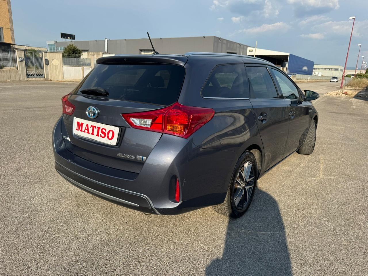 Toyota Auris 1.8 Hybrid. Cambio automatico