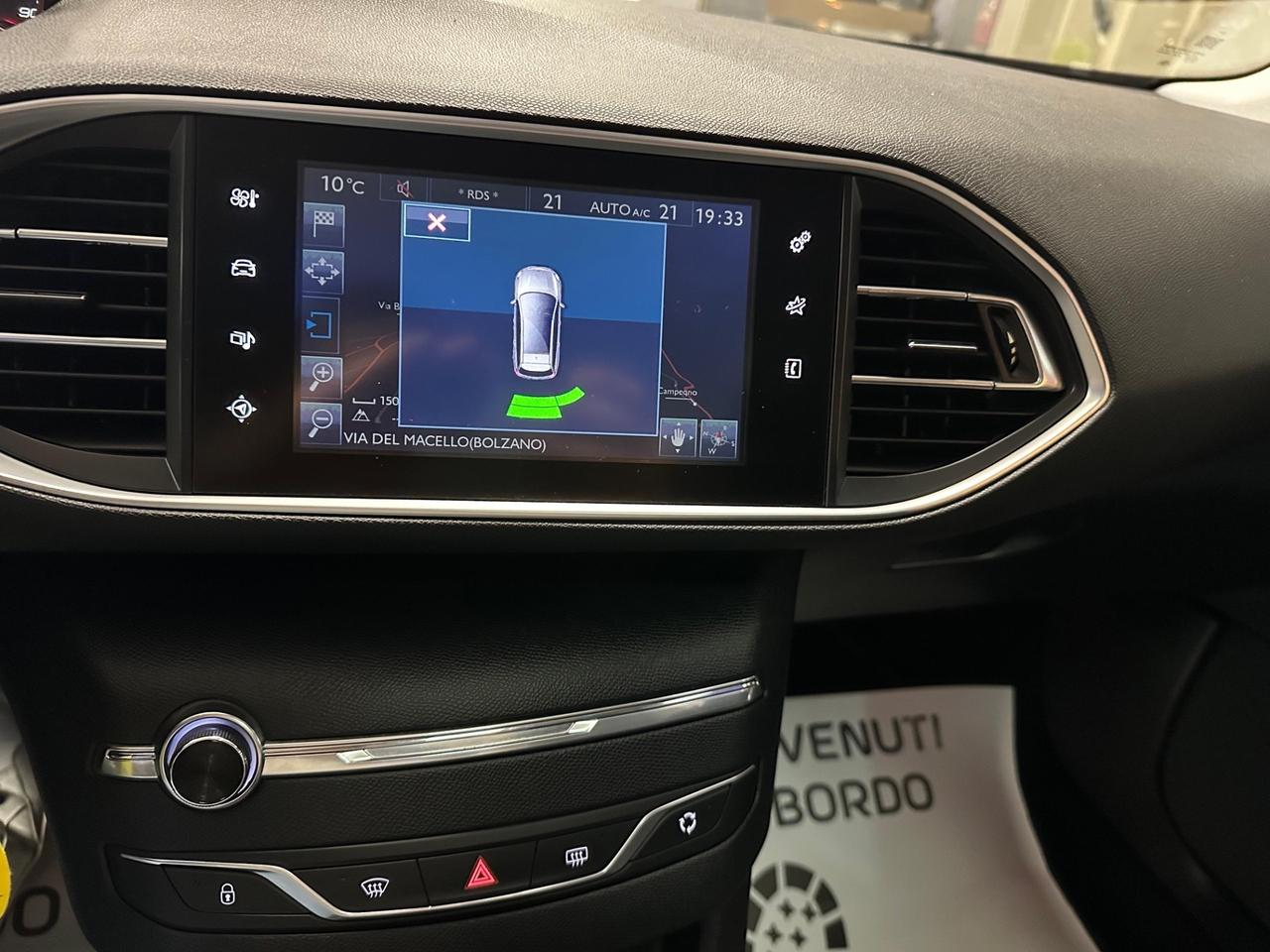 Peugeot 308 BlueHDi 120 S&S EAT6 SW Allure