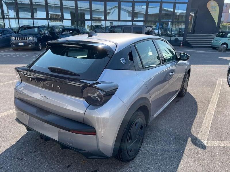 Lancia Ypsilon Hybrid e-DCT