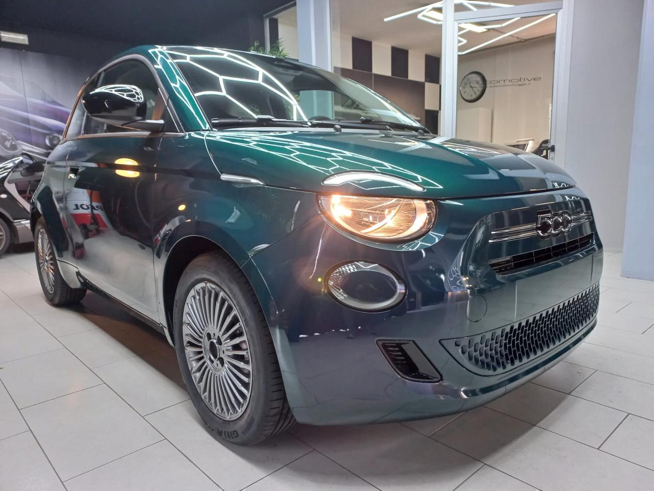 Fiat 500 Berlina Hybrid Icon