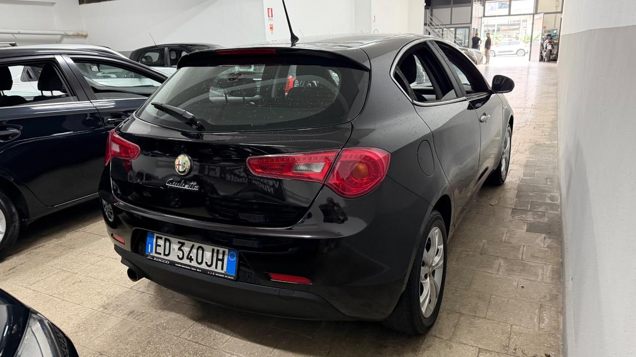 Alfa Romeo Giulietta 1.4 Turbo MultiAir Distinctive 2010