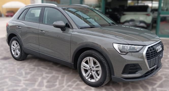 Audi Q3 35 1.5 tfsi mhev Business s-tronic