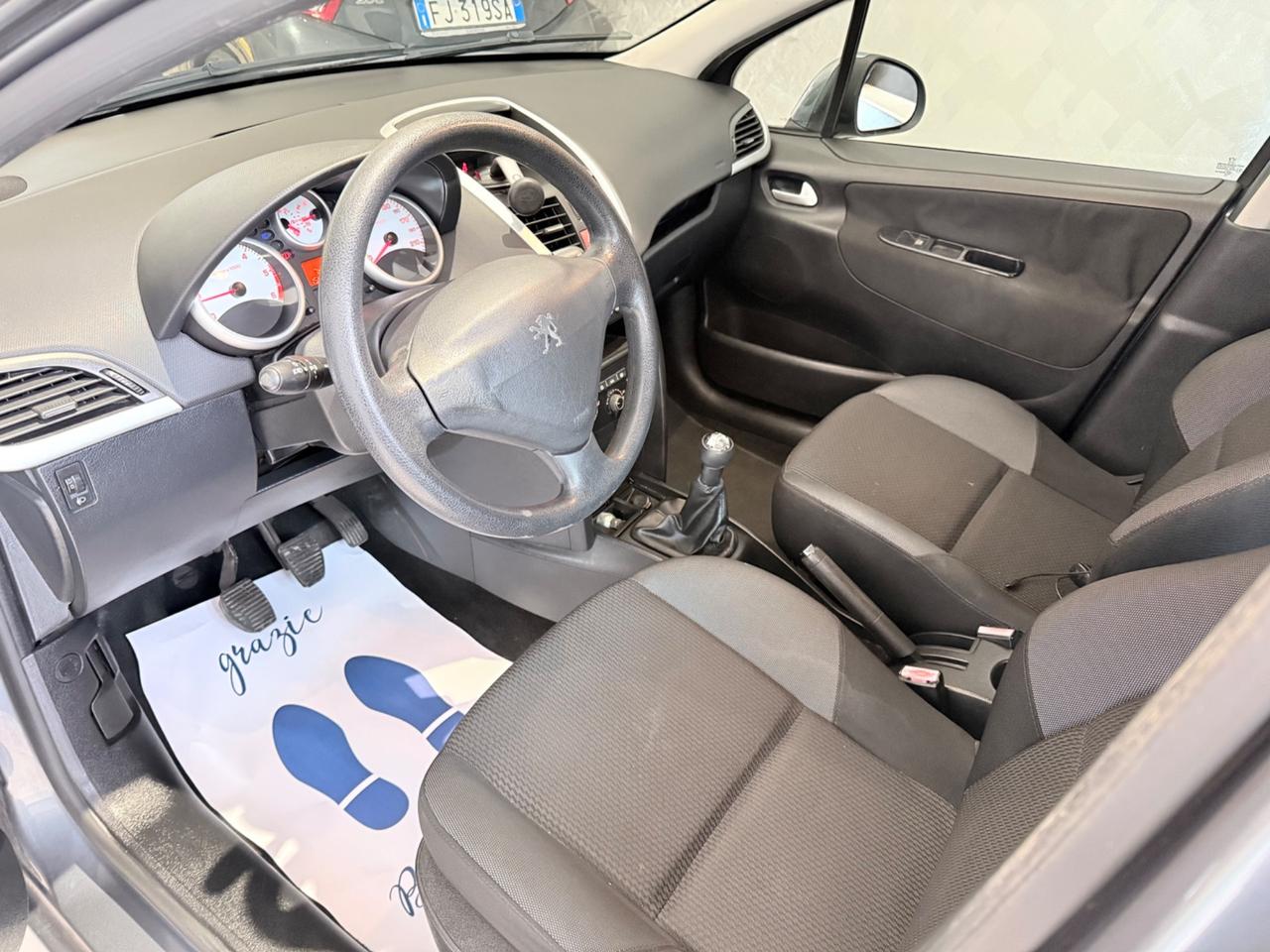 Peugeot 207 1.6 8V HDi 93CV 5p. Millesim 200