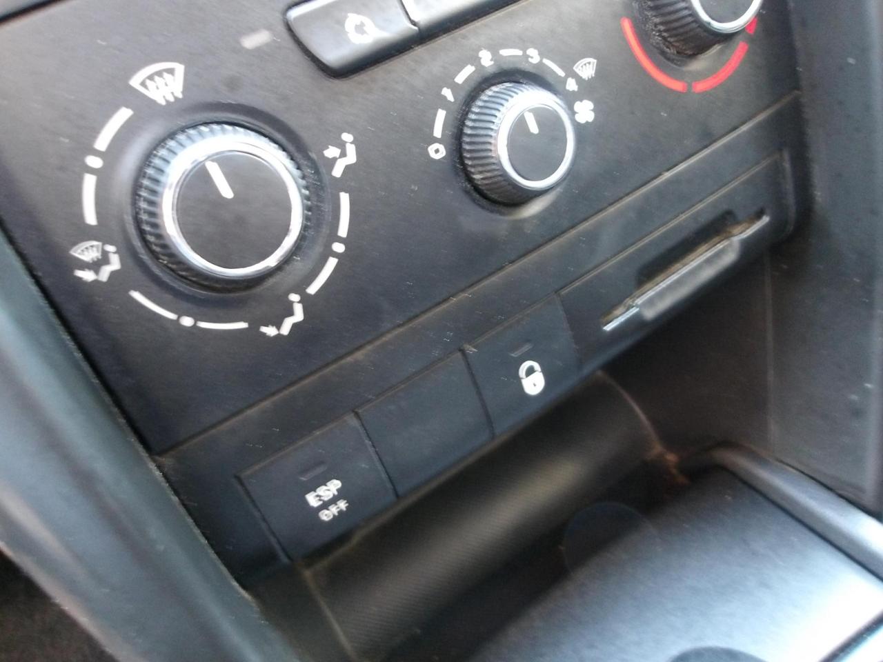 Peugeot 207 5 Porte 207 5p 1.4 8v X-Line FL