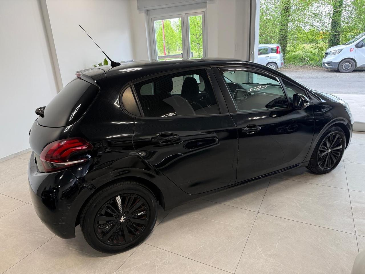 Peugeot 208 BlueHDi 75 5 porte Active