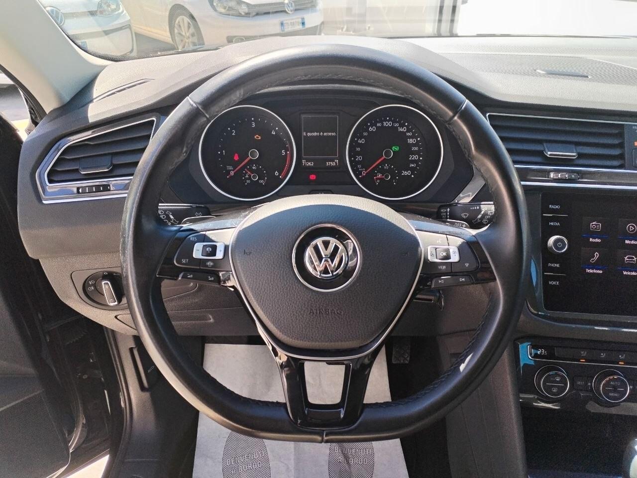 Volkswagen Tiguan 2.0 TDI SCR DSG 4MOTION Business BMT