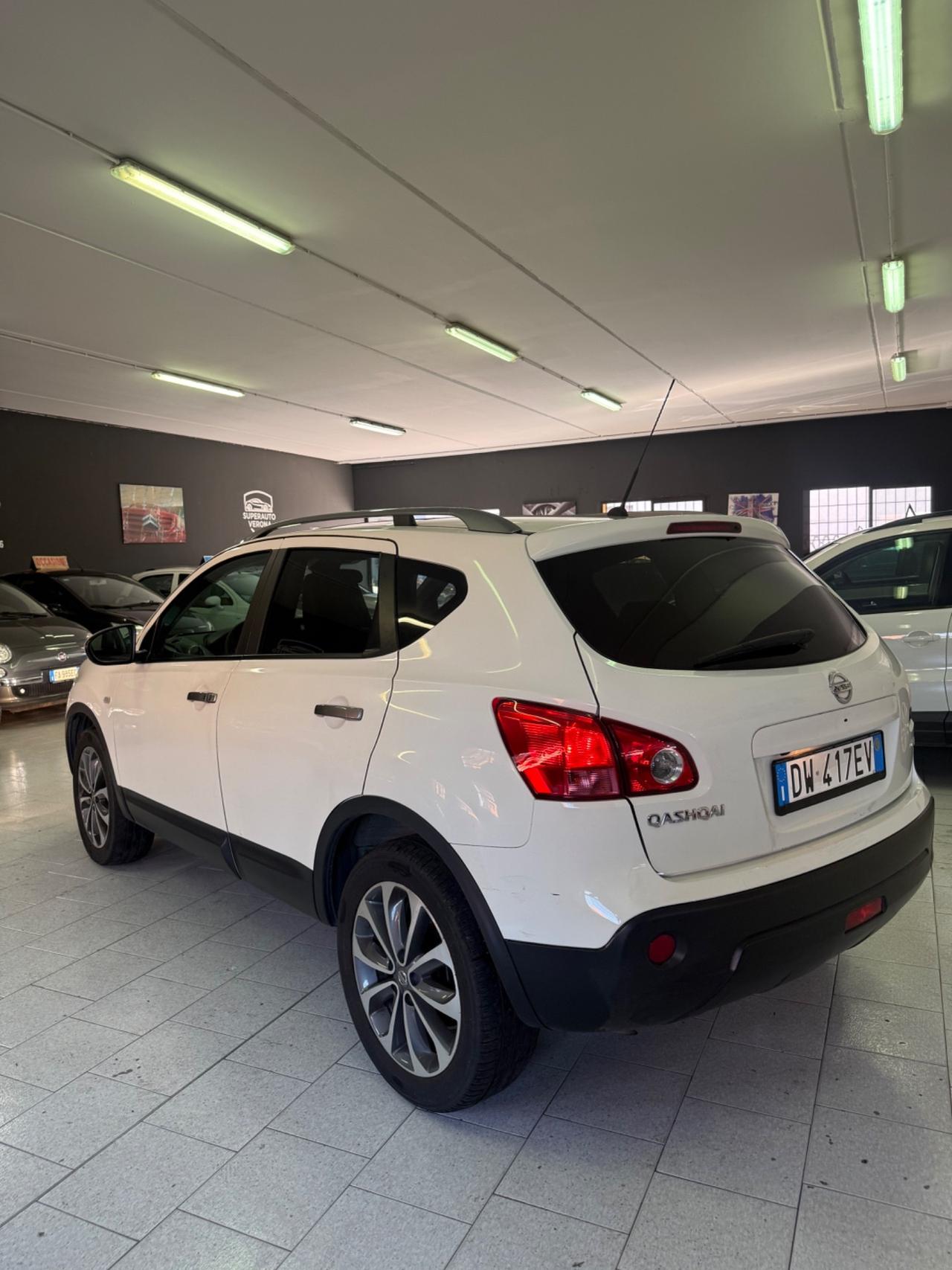 Nissan Qashqai 2.0 dCi DPF 4WD Tekna