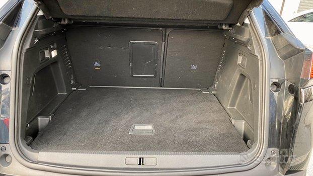 PEUGEOT 3008 1.6 HDI 120cv Aut
