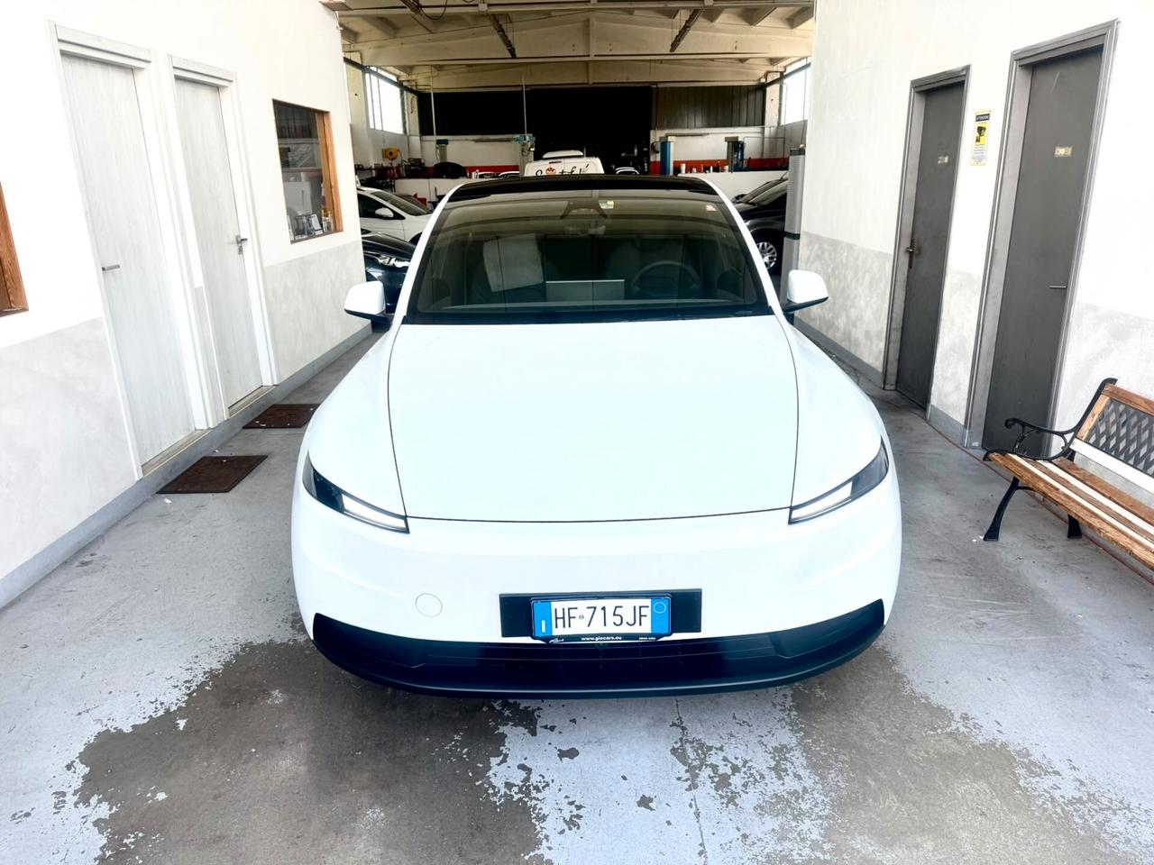 Tesla Model Y RWD Standard