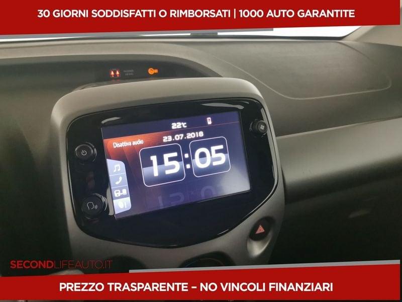 Toyota Aygo 5p 1.0 x-play m-mt 72cv