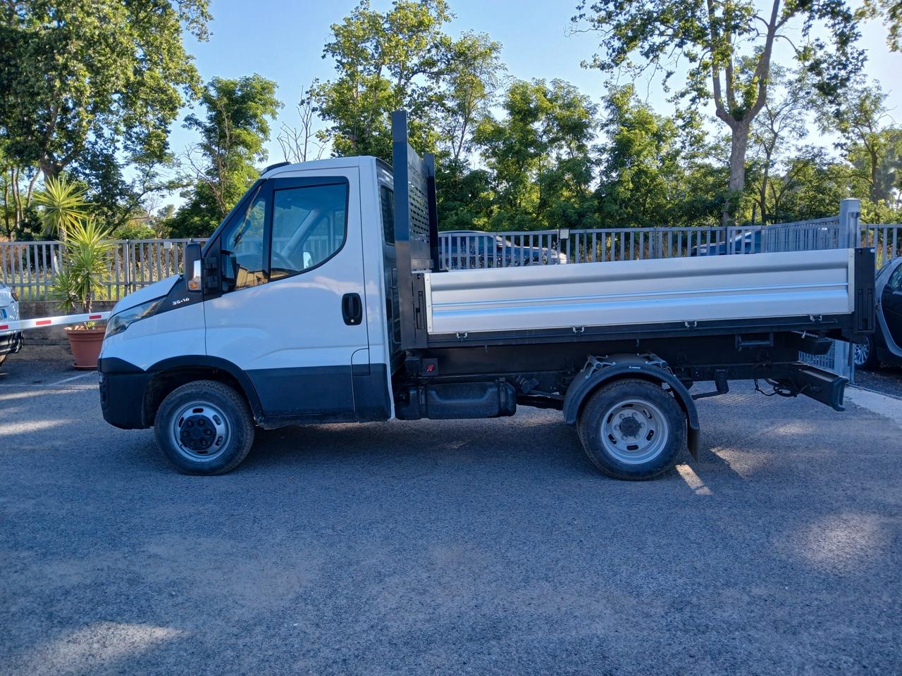 Iveco Daily 35C14 BTor 2.3 HPT PC-RG Cabinato