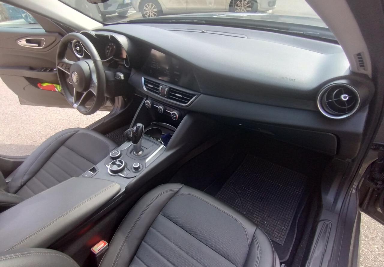 Alfa Romeo Giulia 2.0 Turbo 200 CV AT8 Super