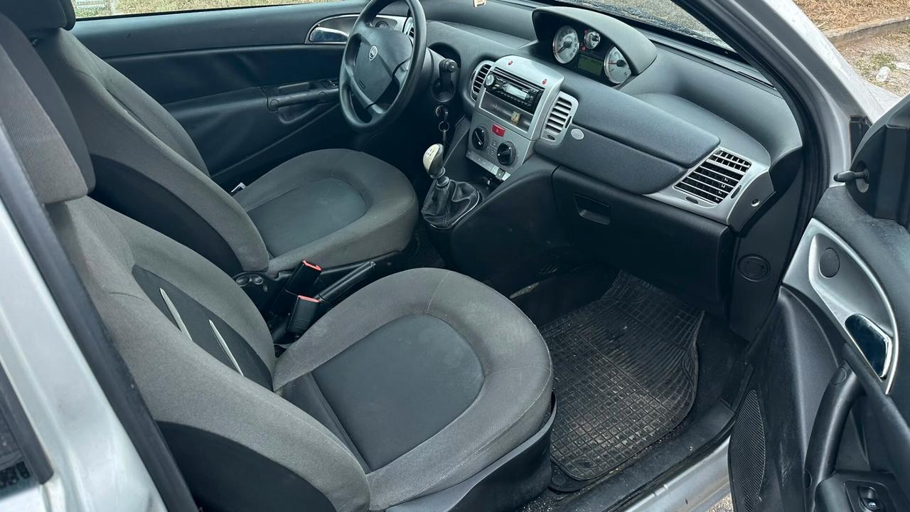 Lancia Ypsilon 1.2 ModaMilano
