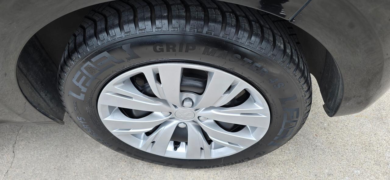 Peugeot 208 1.4 HDi 68 CV 5 porte Access