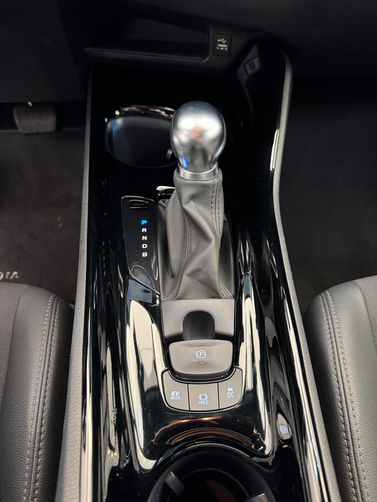 Toyota C-HR 1.8 Hybrid E-CVT Trend UNICOPROPRIETARIO SEMPRE TAGLIANDATA PARI AL NUOVO