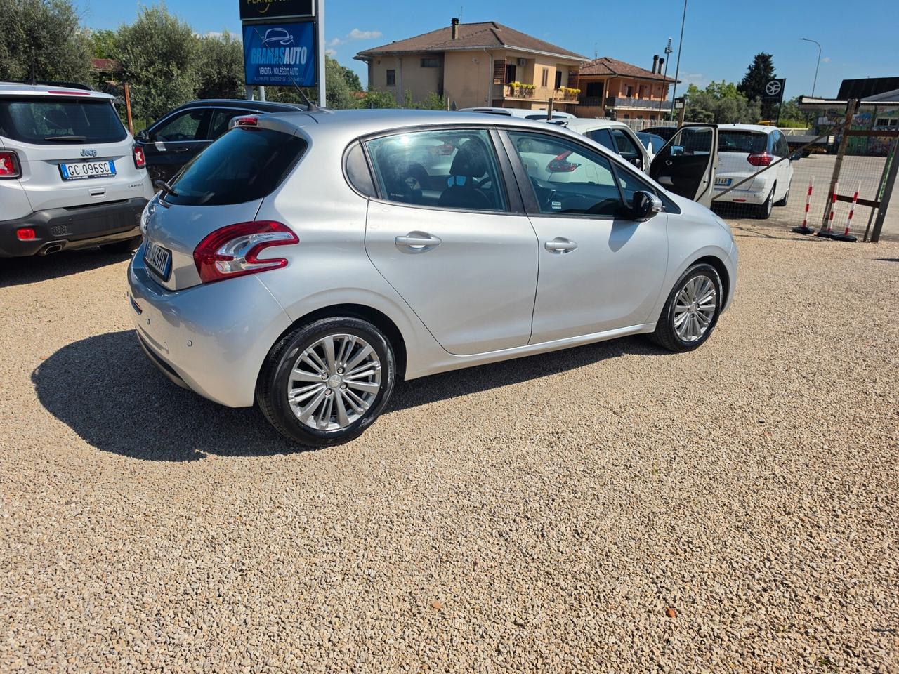 Peugeot 208 BlueHDi 75 5 porte Allure ok neopatentati
