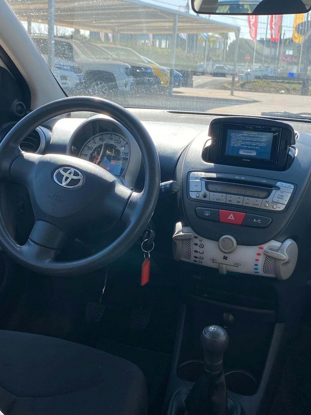 Toyota Aygo 1.0 12V VVT-i 5 porte Cool Soda Connect
